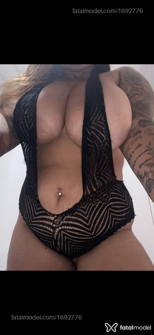 Acompanhante mulher loira (o) de olhos pretos em Porto Alegre - Alana Santorini