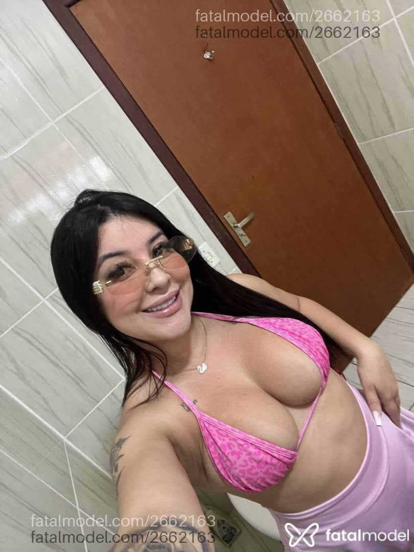 Acompanhante mulher ruiva (o) de olhos castanhos - Bruna