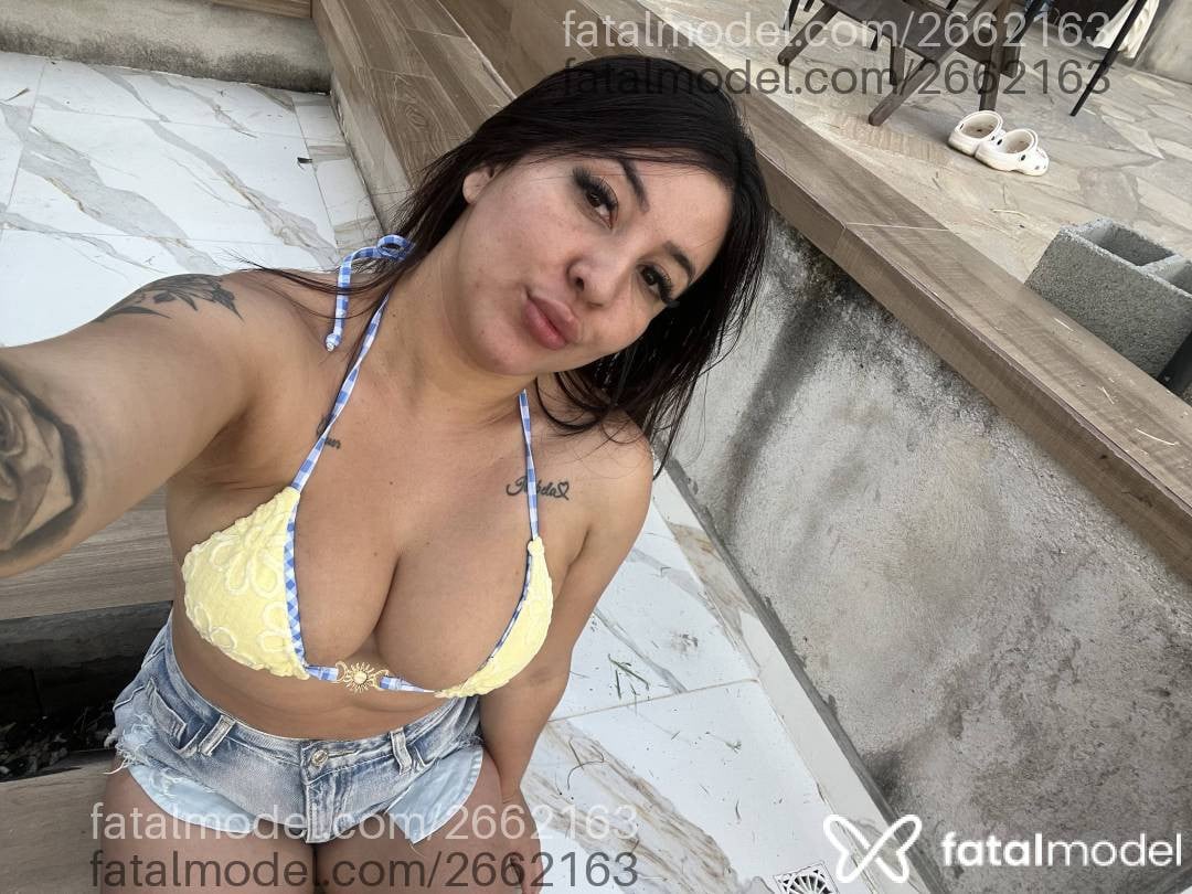 Acompanhante mulher ruiva (o) de olhos castanhos - Bruna