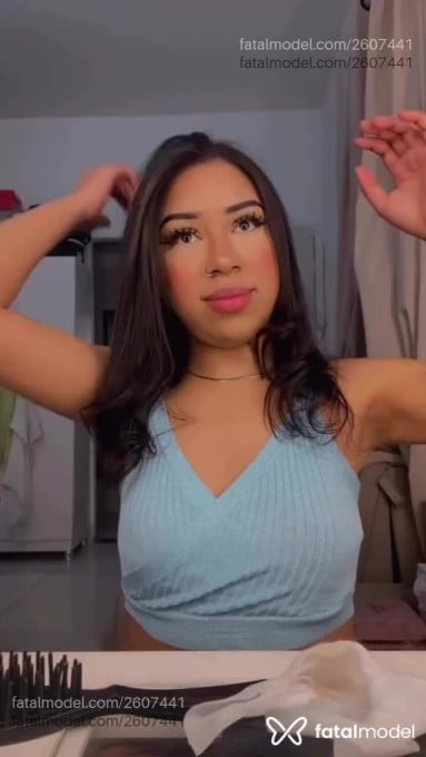 Acompanhante mulher morena (o) de olhos pretos em São Paulo Acompanhante mulher morena (o) de olhos pretos em São Paulo - Yasmin Dantas