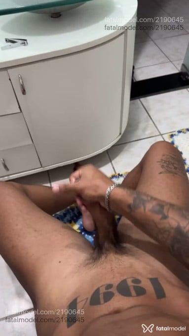 Acompanhante homem morena (o) de olhos pretos em Vitória Acompanhante homem morena (o) de olhos pretos em Vitória - Bruno