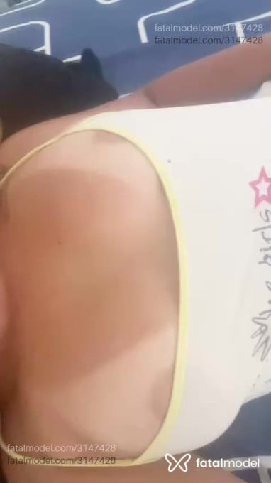 Acompanhante mulher loira (o) de olhos castanhos em Pelotas - Aurora
