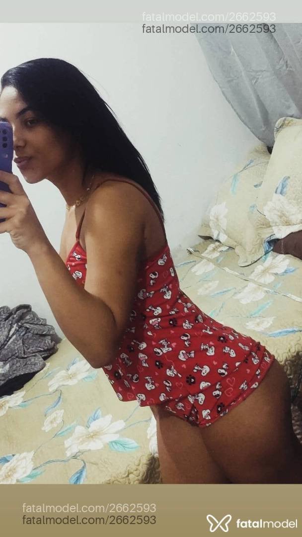 Acompanhante mulher morena (o) de olhos castanhos - Helena