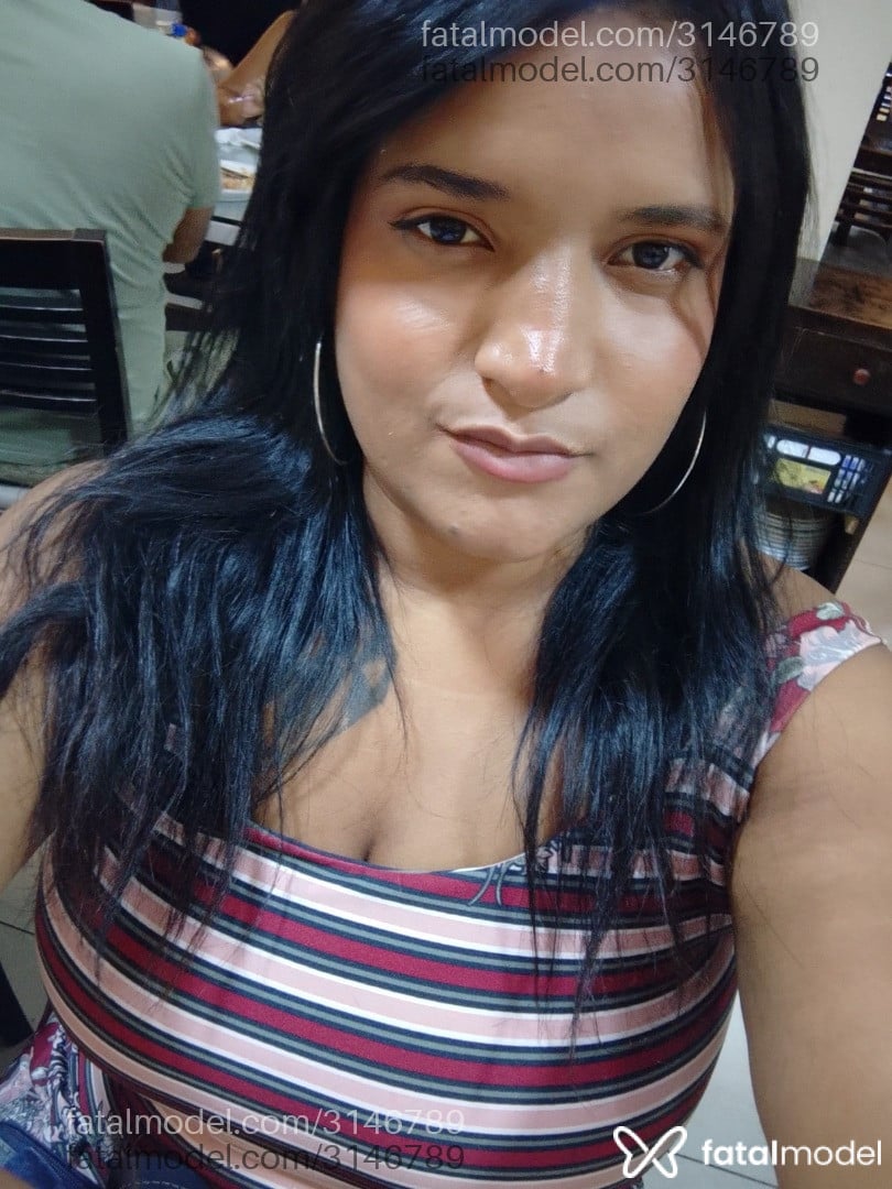 Acompanhante mulher com cabelo castanho de olhos castanhos em Jaboatão dos Guararapes - Júlia