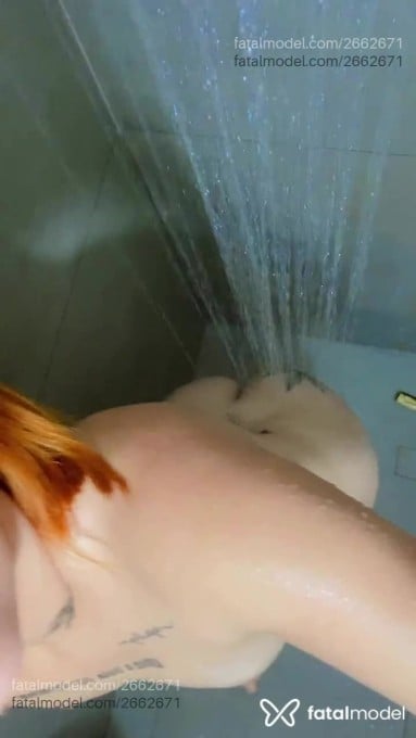 Acompanhante mulher com cabelo castanho de olhos castanhos em João Pinheiro Acompanhante mulher com cabelo castanho de olhos castanhos em João Pinheiro - Branca