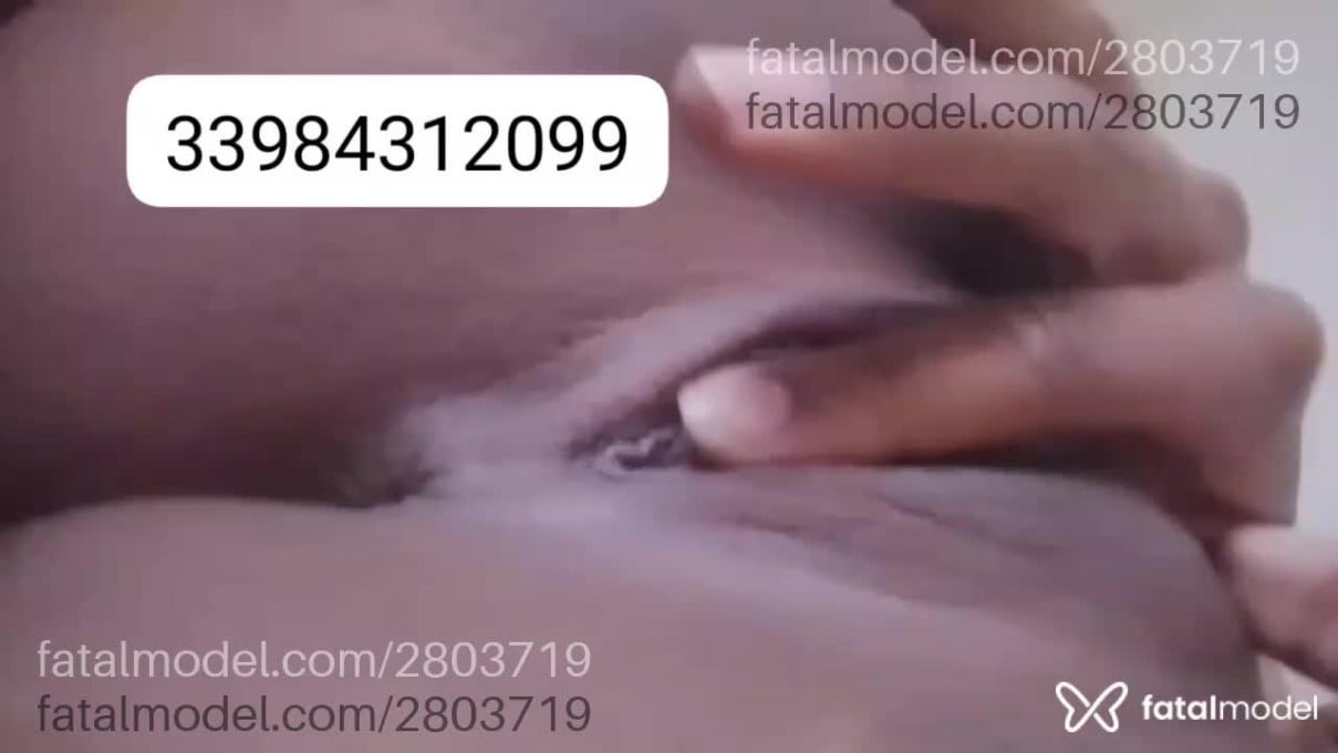 Acompanhante mulher com cabelo castanho de olhos castanhos em Manhumirim Acompanhante mulher com cabelo castanho de olhos castanhos em Manhumirim - Coelinha