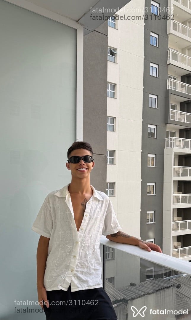 Acompanhante homem com cabelo castanho de olhos castanhos em São Paulo - Matheus Santos