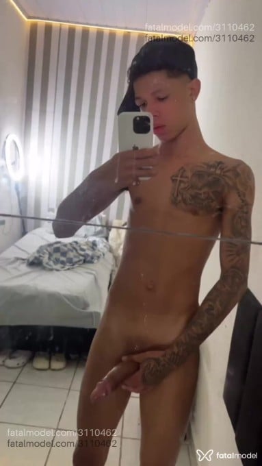 Acompanhante homem com cabelo castanho de olhos castanhos em São Paulo - Matheus Santos