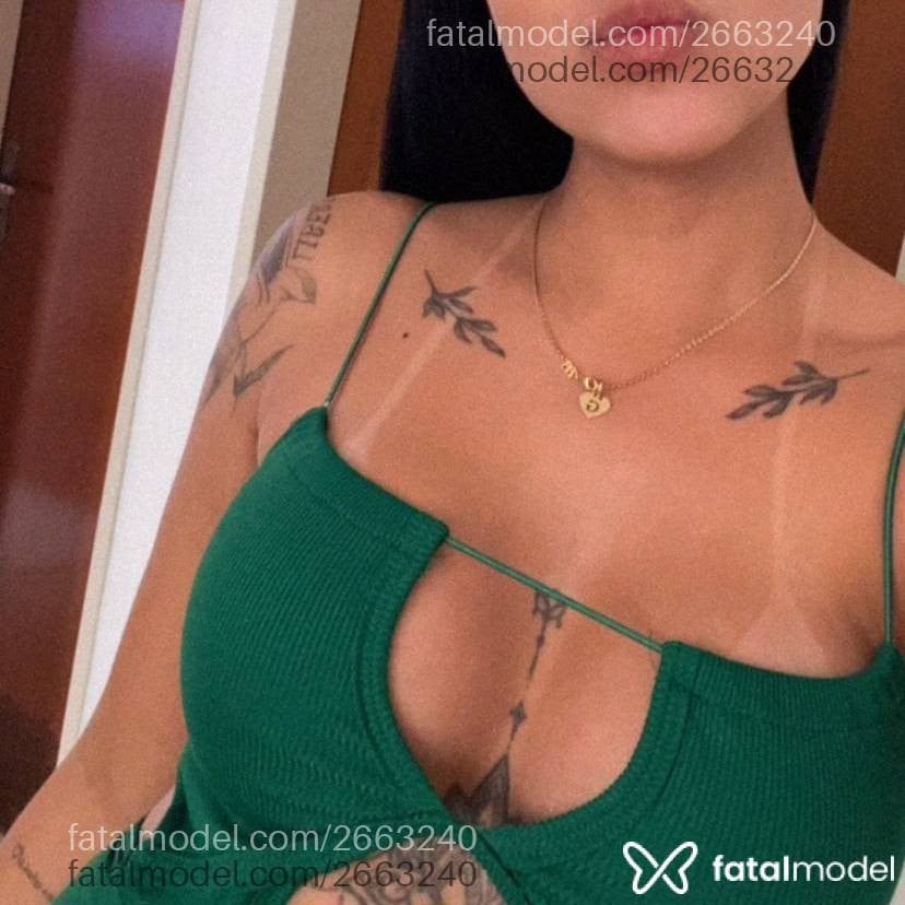 Acompanhante mulher com cabelo castanho de olhos castanhos - Lara Antunes