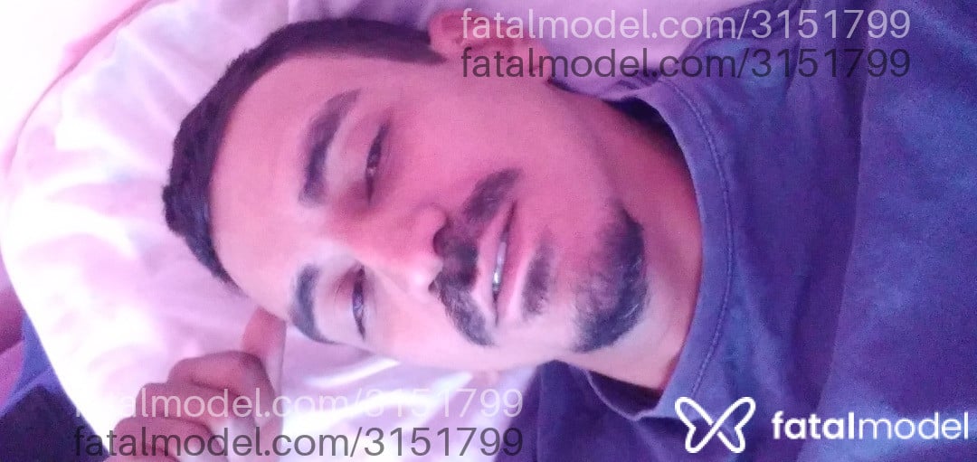 Acompanhante homem morena (o) de olhos castanhos - Lucas