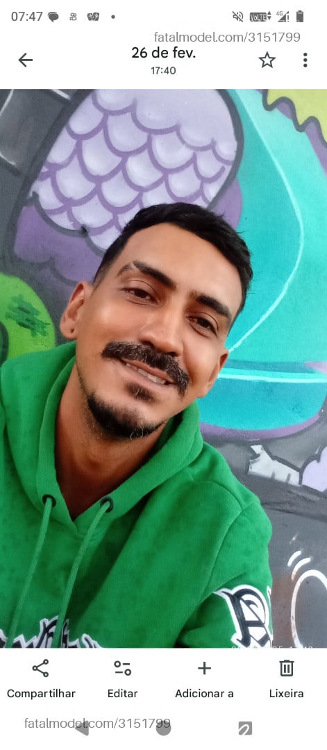Acompanhante homem morena (o) de olhos castanhos - Lucas