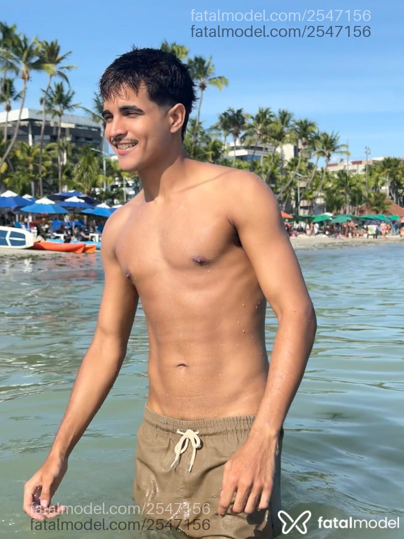 Acompanhante homem morena (o) de olhos castanhos em São Paulo - Guzman Riviera