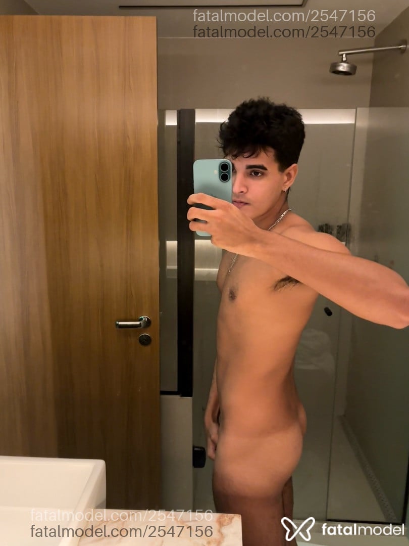 Acompanhante homem morena (o) de olhos castanhos em São Paulo - Guzman Riviera