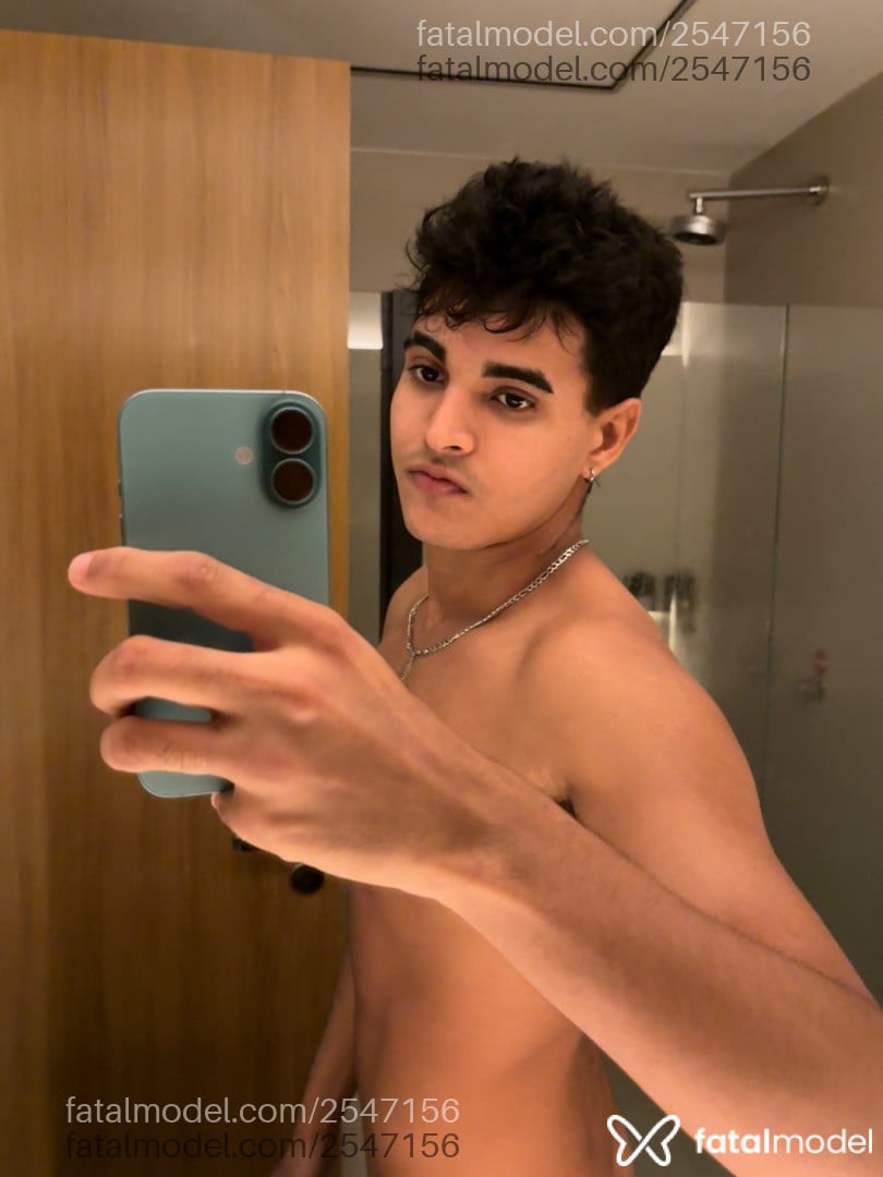 Acompanhante homem morena (o) de olhos castanhos em São Paulo - Guzman Riviera