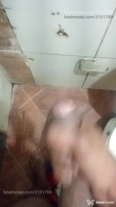 Acompanhante homem morena (o) de olhos castanhos - Lucas