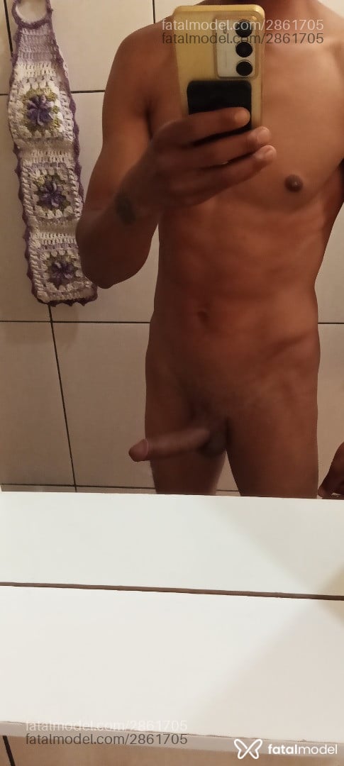 Acompanhante homem morena (o) de olhos pretos - Moreninhosex Acompanhante homem morena (o) de olhos pretos - Moreninhosex