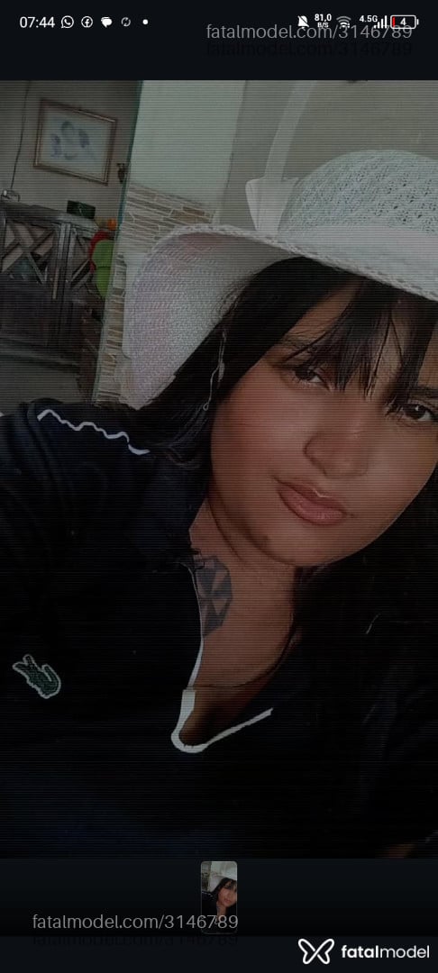 Acompanhante mulher com cabelo castanho de olhos castanhos em Jaboatão dos Guararapes - Júlia