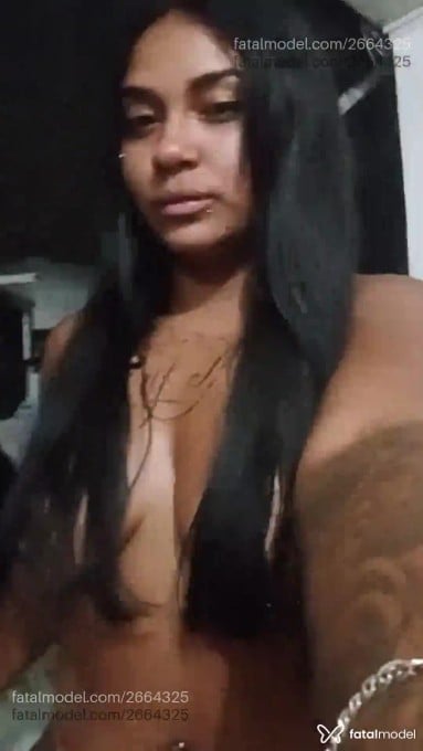 Acompanhante mulher morena (o) de olhos castanhos em São José dos Campos - Morena