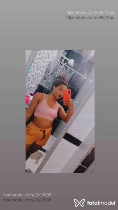 Acompanhante mulher morena (o) de olhos pretos - Rebekinha Acompanhante mulher morena (o) de olhos pretos - Rebekinha