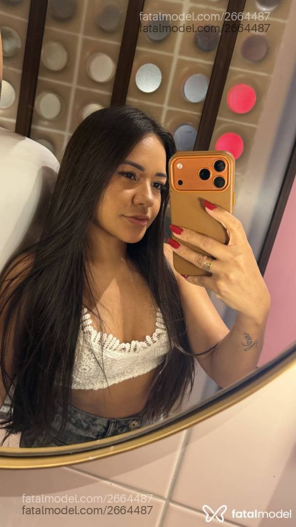 Acompanhante mulher morena (o) de olhos castanhos - Mary Garcia