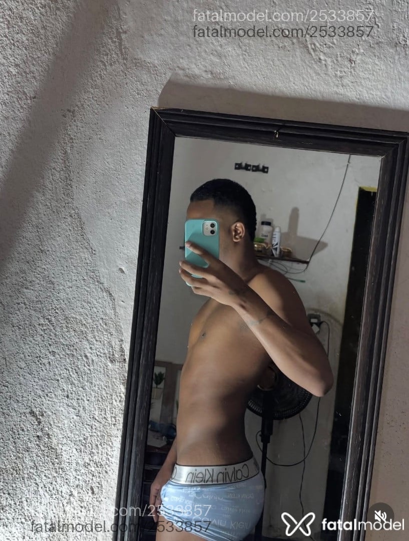 Acompanhante homem morena (o) de olhos pretos em Belo Horizonte - Vitor