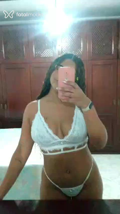 Acompanhante mulher morena (o) de olhos castanhos - Isabella Acompanhante mulher morena (o) de olhos castanhos - Isabella