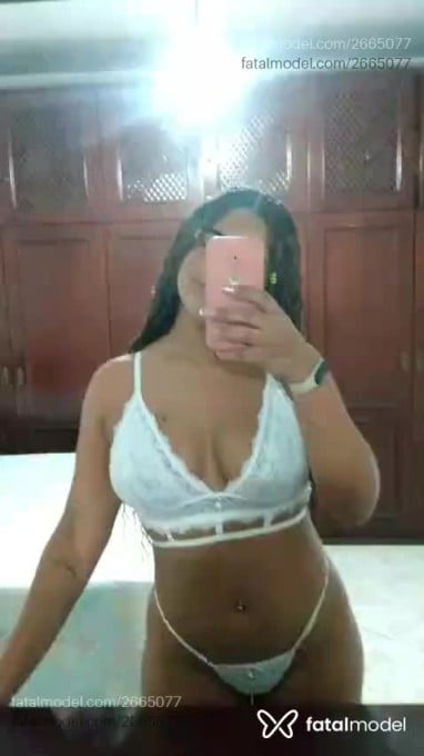 Acompanhante mulher morena (o) de olhos castanhos em Rio Grande Acompanhante mulher morena (o) de olhos castanhos em Rio Grande - Isabella