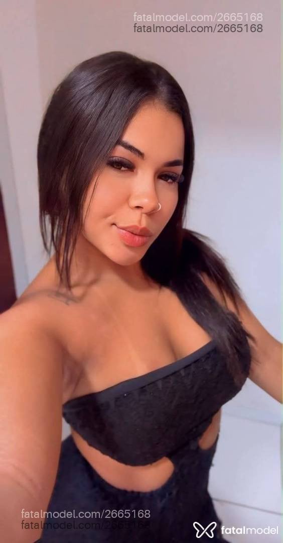 Acompanhante mulher com cabelo castanho de olhos verdes - Allice Almeida Acompanhante mulher com cabelo castanho de olhos verdes - Allice Almeida
