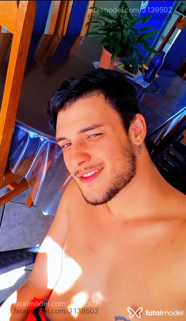 Acompanhante homem com cabelo castanho de olhos castanhos em Virtual - Leandro silva