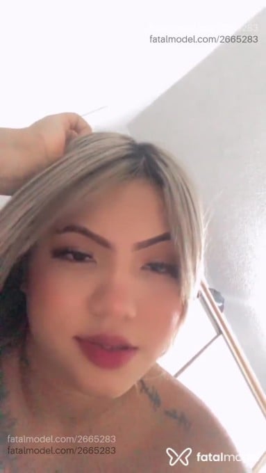 Acompanhante mulher loira (o) de olhos pretos em Canarana - Ayla Vitória