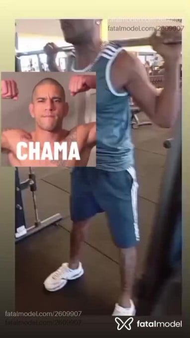 Acompanhante homem com cabelo castanho de olhos pretos em Araraquara - Thiago