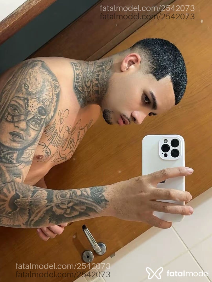 Acompanhante homem morena (o) de olhos pretos em Belo Horizonte - Júnior Duat