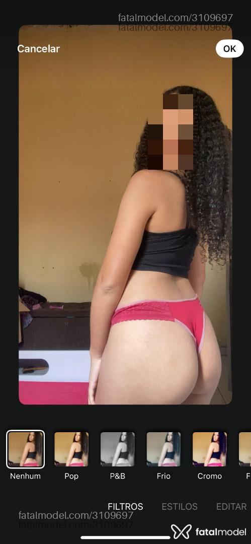 Acompanhante mulher com cabelo castanho de olhos castanhos em Virtual Acompanhante mulher com cabelo castanho de olhos castanhos em Virtual - Maduh