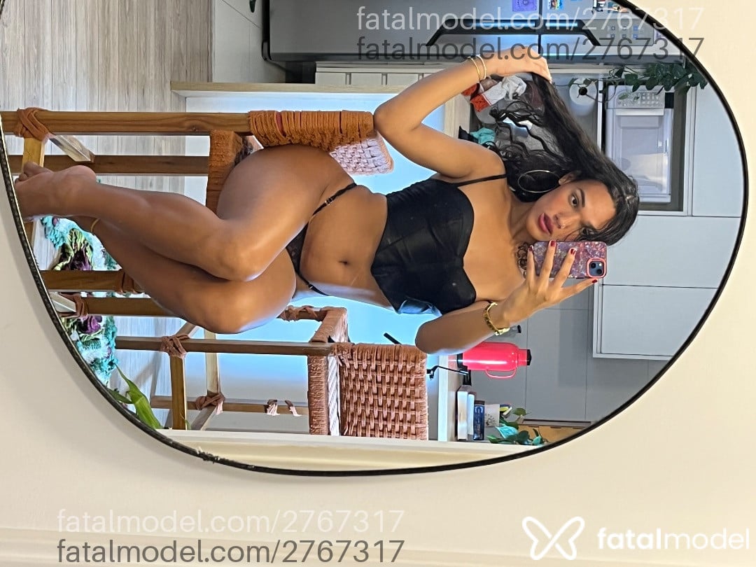 Acompanhante mulher trans morena (o) de olhos castanhos em São Paulo Acompanhante mulher trans morena (o) de olhos castanhos em São Paulo - Liv
