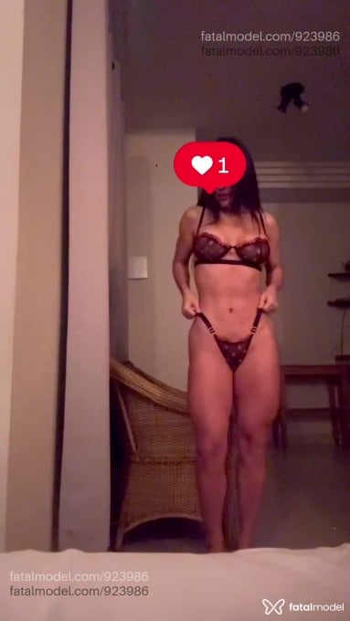 Acompanhante mulher morena (o) de olhos pretos em Patrocínio - Manoelle Alencar