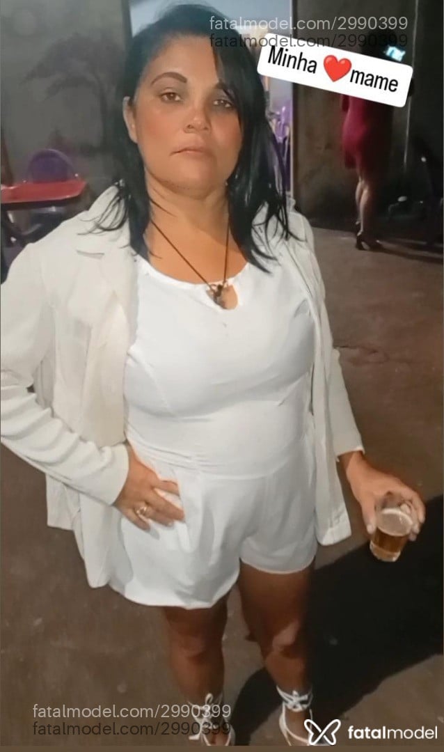 Acompanhante mulher morena (o) de olhos castanhos em Barrolândia Acompanhante mulher morena (o) de olhos castanhos em Barrolândia - Meyre