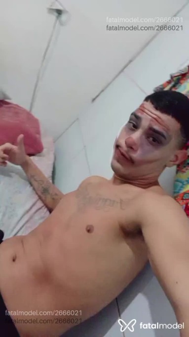 Acompanhante homem com cabelo castanho de olhos castanhos - Japiinha