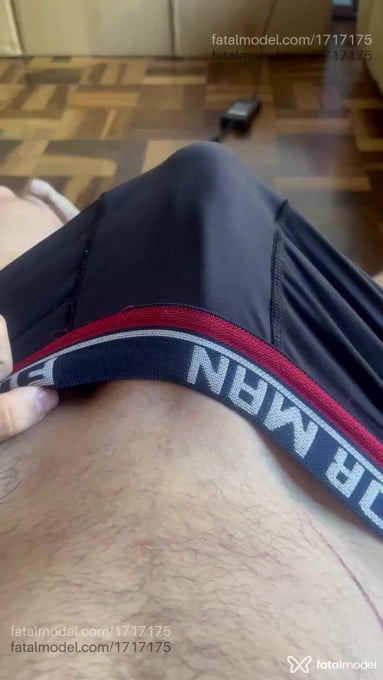 Acompanhante homem com cabelo castanho de olhos castanhos em São Paulo - Arthur MrVelvet