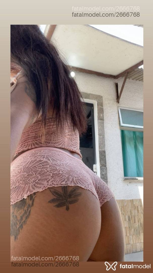 Acompanhante mulher morena (o) de olhos castanhos - Yasmim