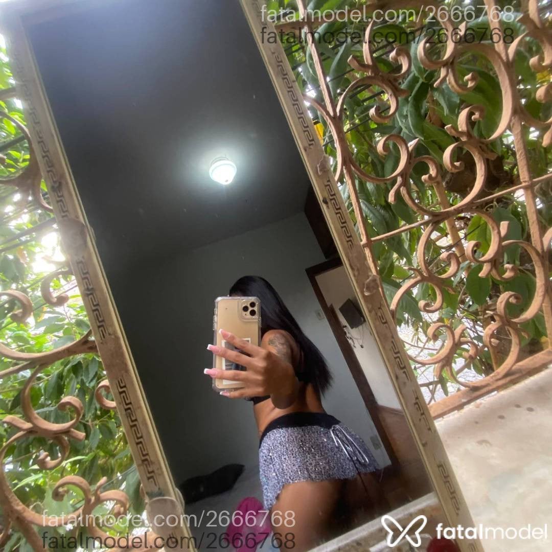 Acompanhante mulher morena (o) de olhos castanhos - Yasmim