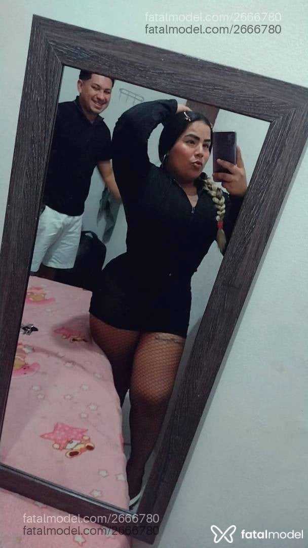 Acompanhante mulher loira (o) de olhos castanhos - Gabrielly
