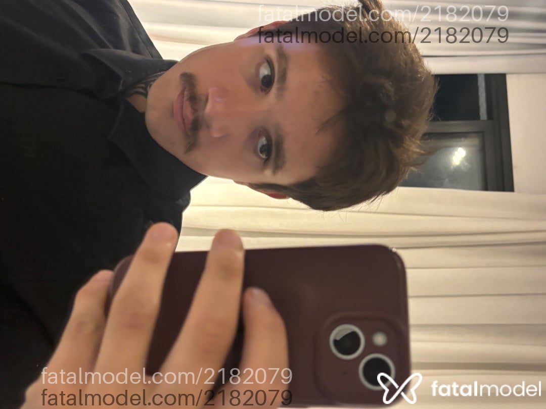 Acompanhante homem morena (o) de olhos castanhos em Curitiba Acompanhante homem morena (o) de olhos castanhos em Curitiba - Vitor Augusto