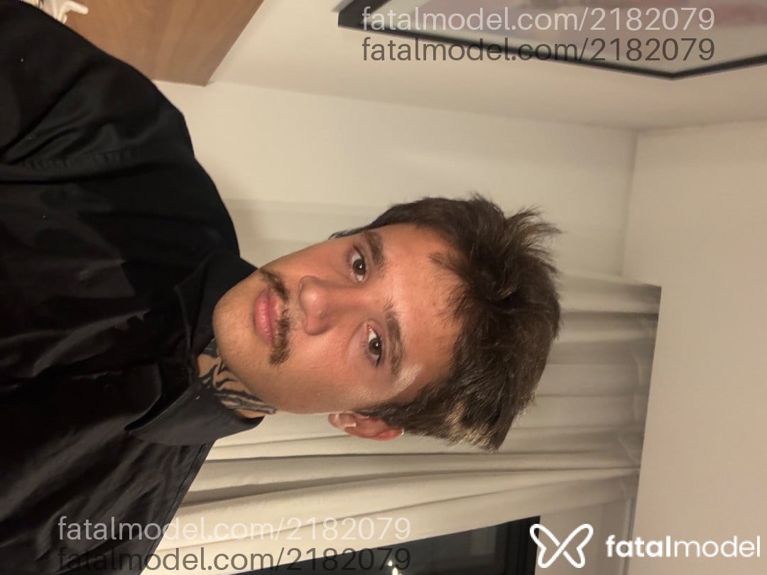 Acompanhante homem morena (o) de olhos castanhos em Curitiba Acompanhante homem morena (o) de olhos castanhos em Curitiba - Vitor Augusto