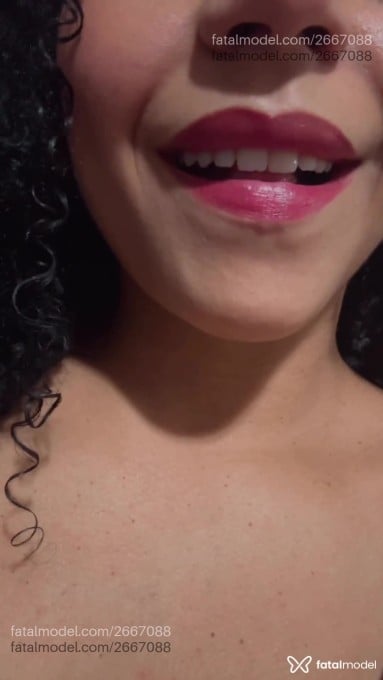 Acompanhante mulher morena (o) de olhos castanhos em São Paulo - Valentina