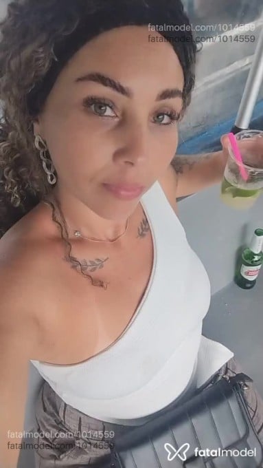 Acompanhante mulher loira (o) de olhos verdes em Rio de Janeiro - Estella bastos