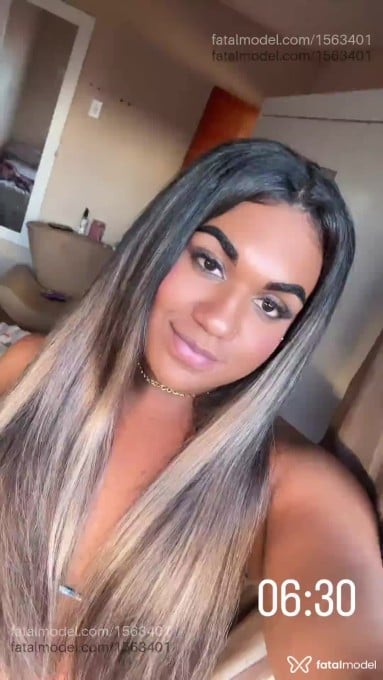 Acompanhante mulher trans loira (o) de olhos castanhos em Campos dos Goytacazes - Manuella Santos