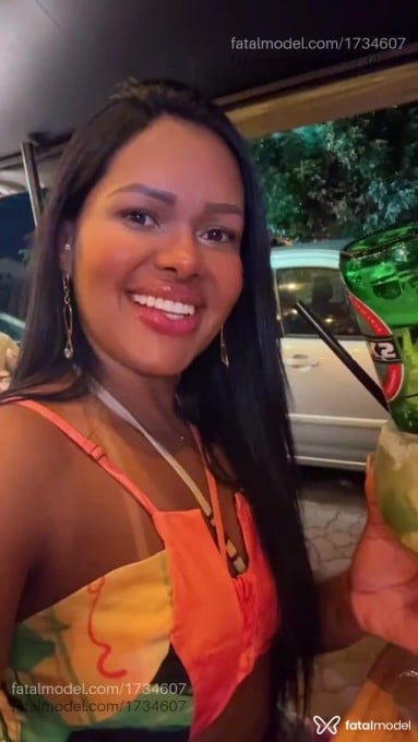 Acompanhante mulher com cabelo castanho de olhos pretos em Campinas - Bruna
