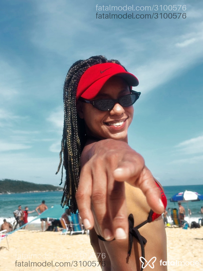 Acompanhante mulher com cabelo castanho de olhos castanhos em Virtual - Torybr