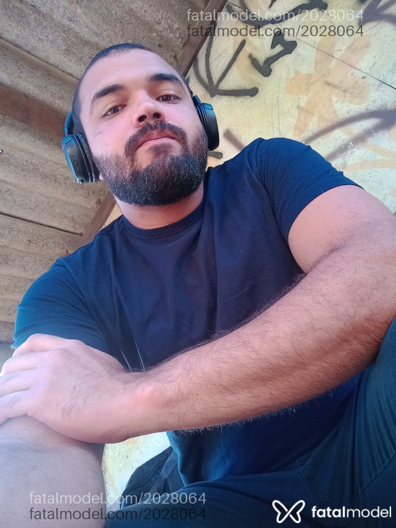 Acompanhante homem morena (o) de olhos castanhos em Itajaí Acompanhante homem morena (o) de olhos castanhos em Itajaí - Ursao