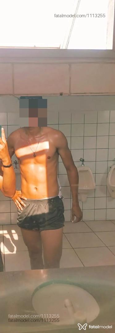 Acompanhante homem com cabelo castanho de olhos pretos em Foz do Iguaçu - Gabriel